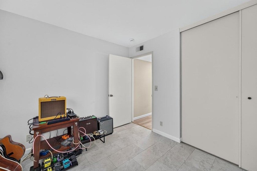 Beautifully maintained home offering comfort, versatility, and - photo 18
