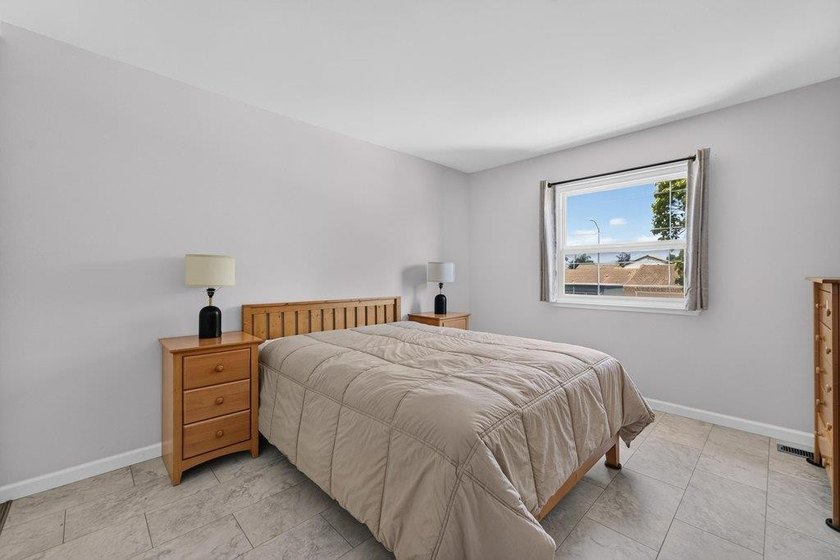 Beautifully maintained home offering comfort, versatility, and - photo 19