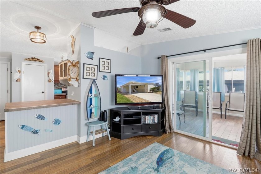 ***HOME DID NOT FLOOD INSIDE*** Seller is offering a $12,000 - photo 20