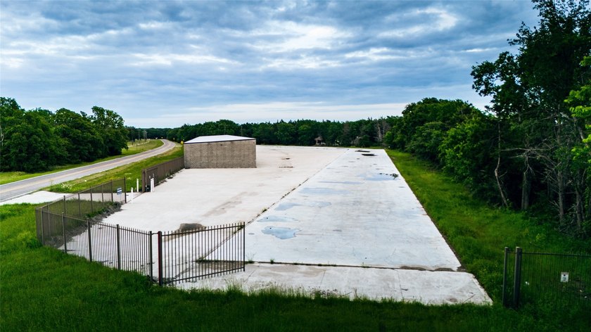 This 3.57 acre commercial property at 3521 Recreational Road 3 - photo 5
