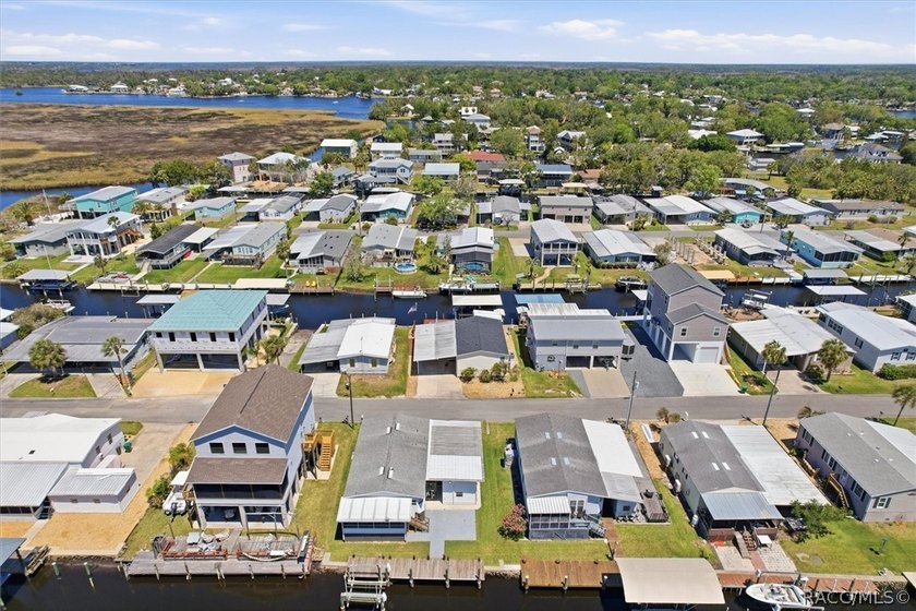 ***HOME DID NOT FLOOD INSIDE*** Seller is offering a $12,000 - photo 43