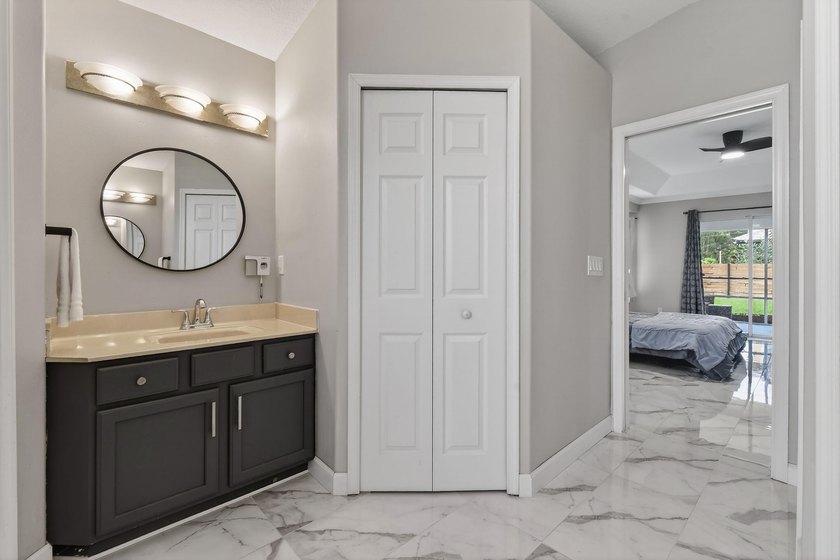 Beautifully updated 3 bed, 2 bath CBS home with a 2 car garage - photo 34