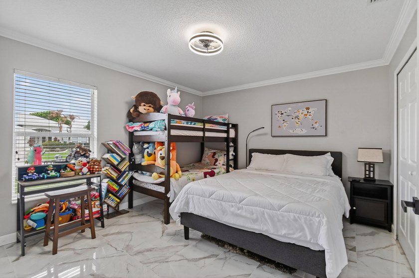 Beautifully updated 3 bed, 2 bath CBS home with a 2 car garage - photo 36