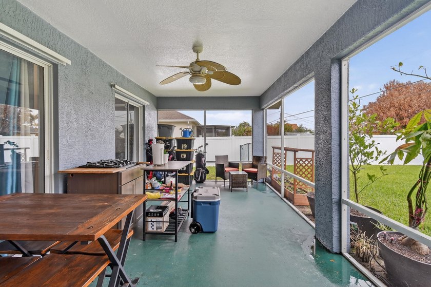 Beautifully updated 3 bed, 2 bath CBS home with a 2 car garage - photo 42