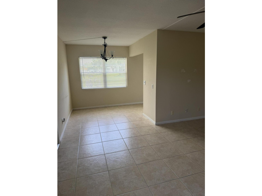 Beautiful first floor corner unit filled with lots of natural - photo 12
