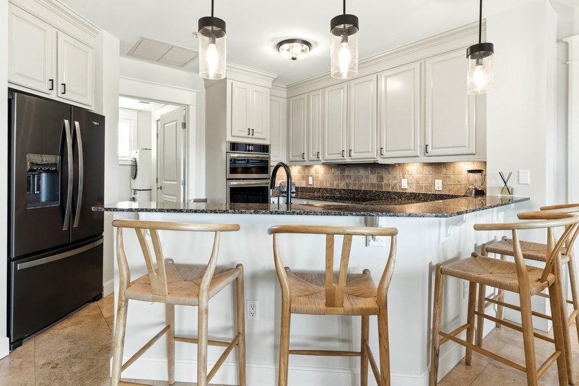 Best-priced large one-level furnished condo in desirable Pine - photo 11