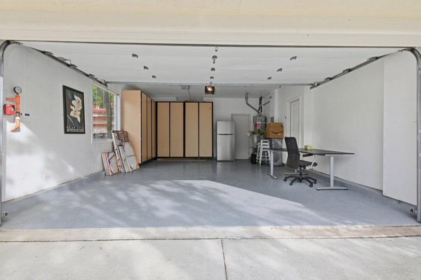 Gorgeous Single Family home with 3 Bedrooms and 2.5 Bath - photo 37