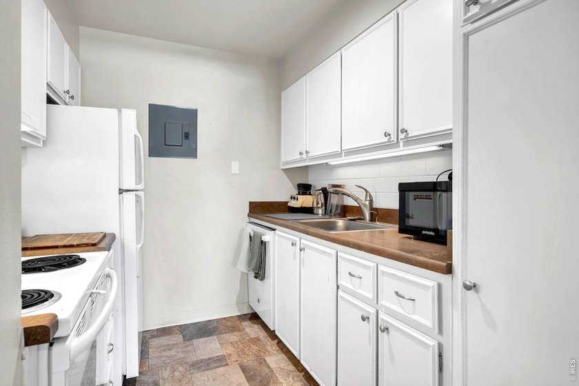 Rare Opportunity! Two 2 Bed - 2 bath Shady Creek Condo's that - photo 12