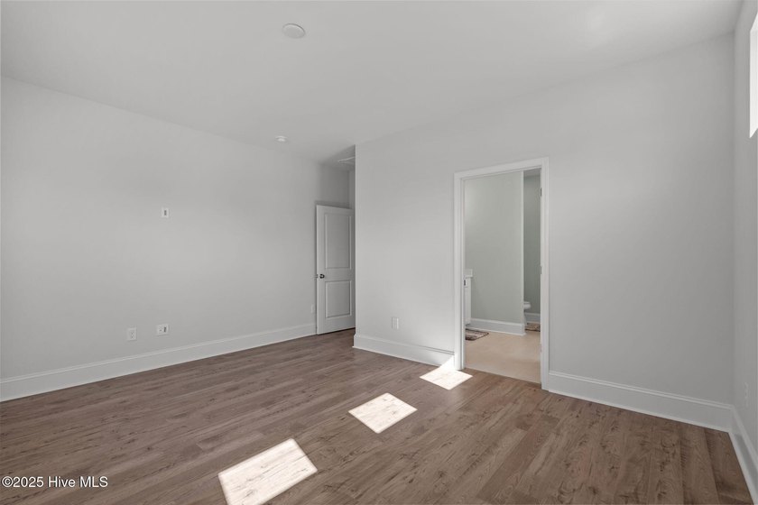 Welcome to the highly sought-after community of Riverlights! - photo 22