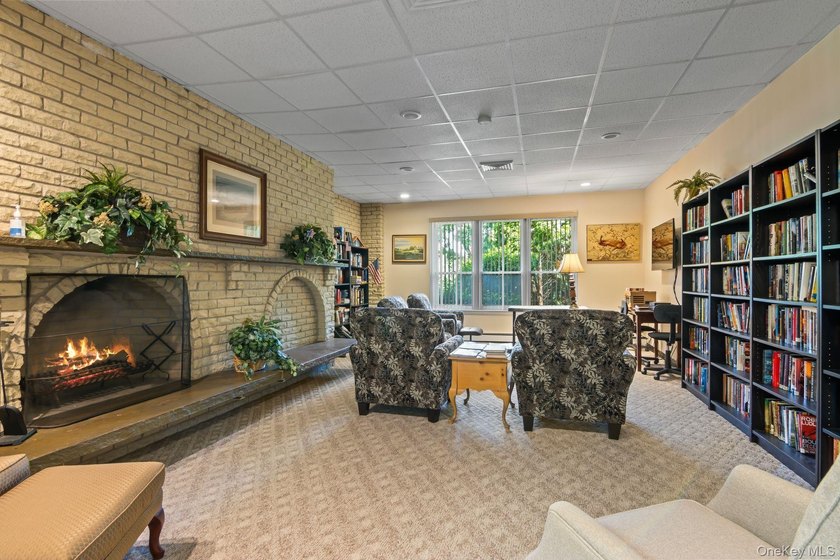 Desired 1 Bedroom end unit ranch model in the beautiful 55+ - photo 25