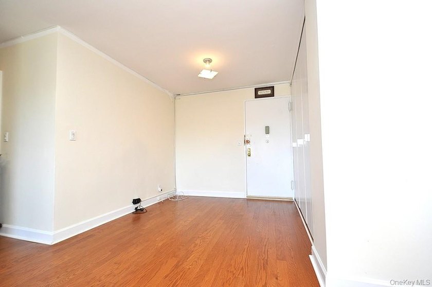 Welcome to Westchester Tower, a sought-after full-service - photo 26