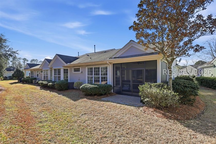Welcome home to this beautifully designed Robin model villa - photo 28