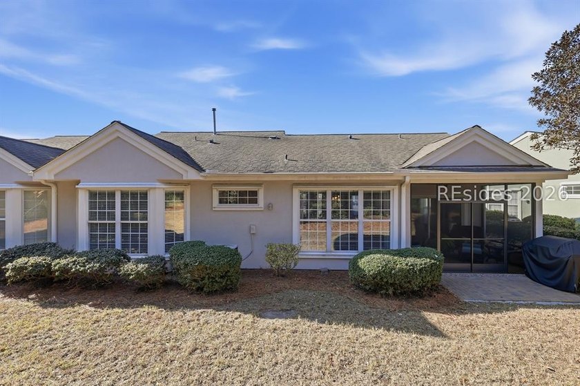 Welcome home to this beautifully designed Robin model villa - photo 30