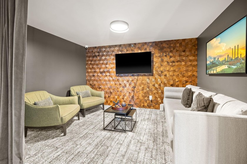 Centre Village offers the perfect blend of urban convenience and - photo 34