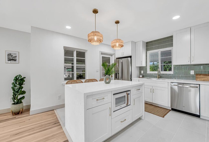 Welcome to 1201 N Palmway - a turnkey gem in one of Lake Worth - photo 8