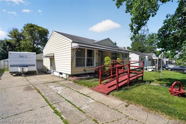 Includes a one year home warranty for peace of mind!- Price - photo 2
