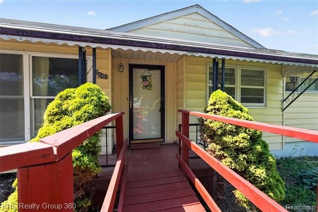 Includes a one year home warranty for peace of mind!- Price - photo 4