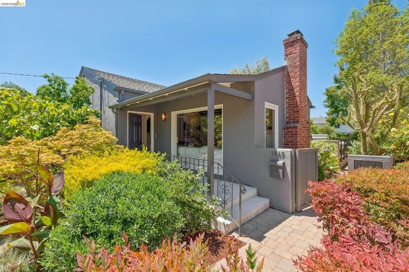 New listing. Exceptional Upper Oakmore Traditional with timeless - photo 5