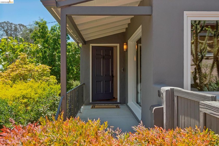 New listing. Exceptional Upper Oakmore Traditional with timeless - photo 6