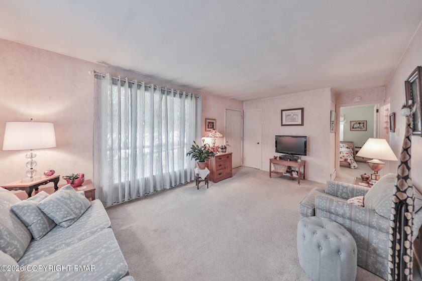 GREAT HOME! PARK LIKE SETTING! GREAT LOCATION! Well maintained - photo 9
