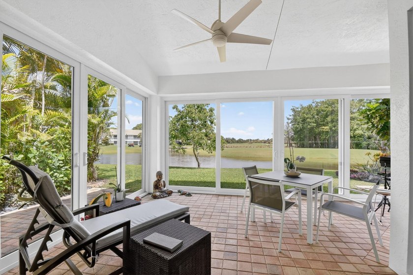 Get ready for Extraordinary! This Decorator/Designer Renovated - photo 16