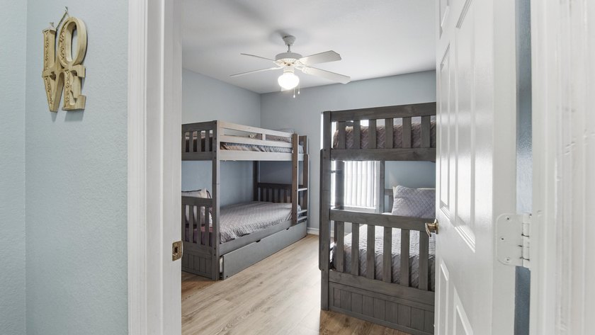 SHORT TERM RENTALS ALLOWED. Don't miss out on this freshly - photo 21