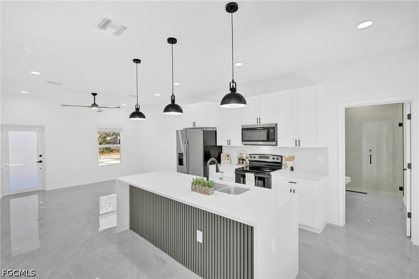 Beautiful new construction home located in the desirable Punta - photo 22
