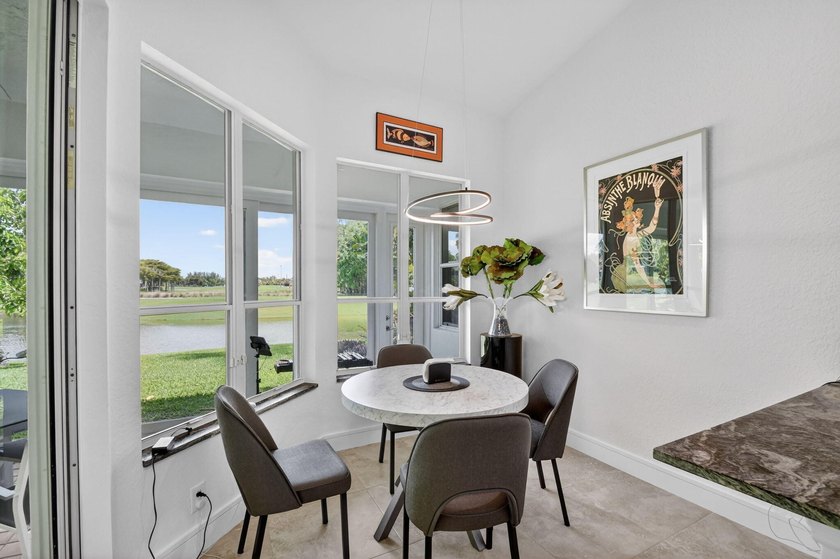 Get ready for Extraordinary! This Decorator/Designer Renovated - photo 22