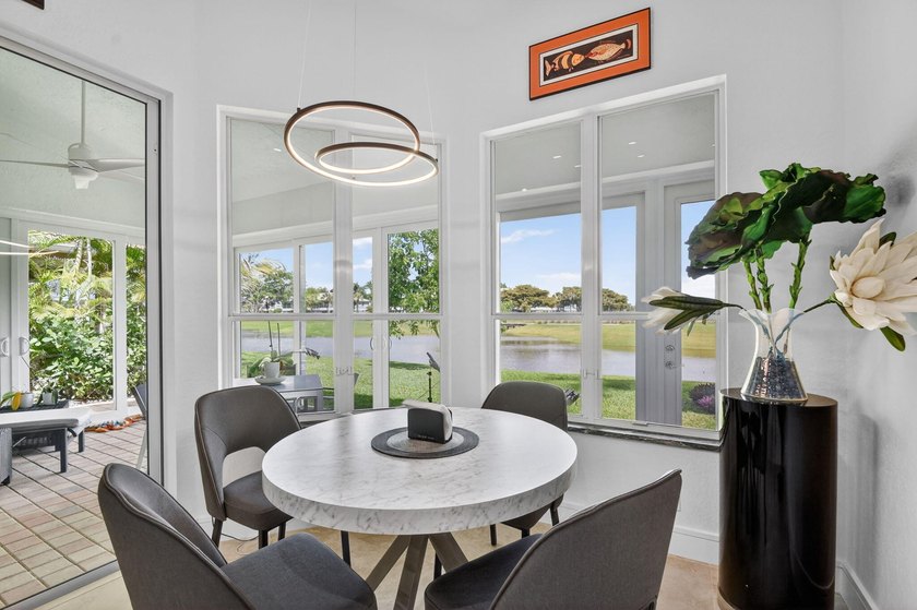 Get ready for Extraordinary! This Decorator/Designer Renovated - photo 23
