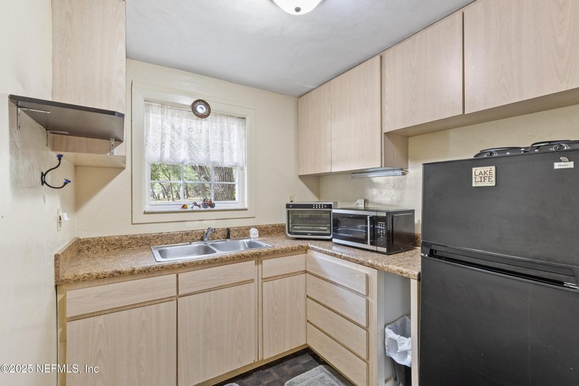 This immaculate and well loved lake home with additional cottage - photo 26