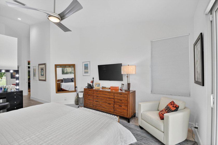 Get ready for Extraordinary! This Decorator/Designer Renovated - photo 29