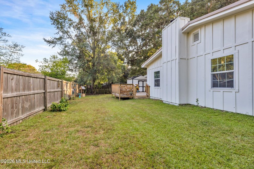 Welcome to 214 Simon Boulevard--where location, lifestyle, and - photo 31