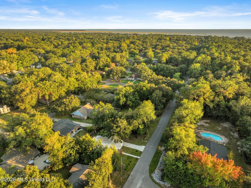 Welcome to 214 Simon Boulevard--where location, lifestyle, and - photo 35