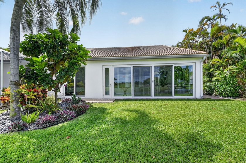 Get ready for Extraordinary! This Decorator/Designer Renovated - photo 48