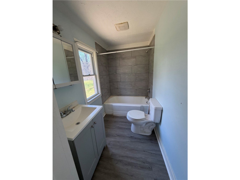DEAL FELL THROUGH. NOT DUE TO THE PROPERTYpletely redone solid - photo 20