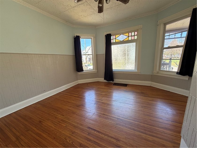 DEAL FELL THROUGH. NOT DUE TO THE PROPERTYpletely redone solid - photo 22