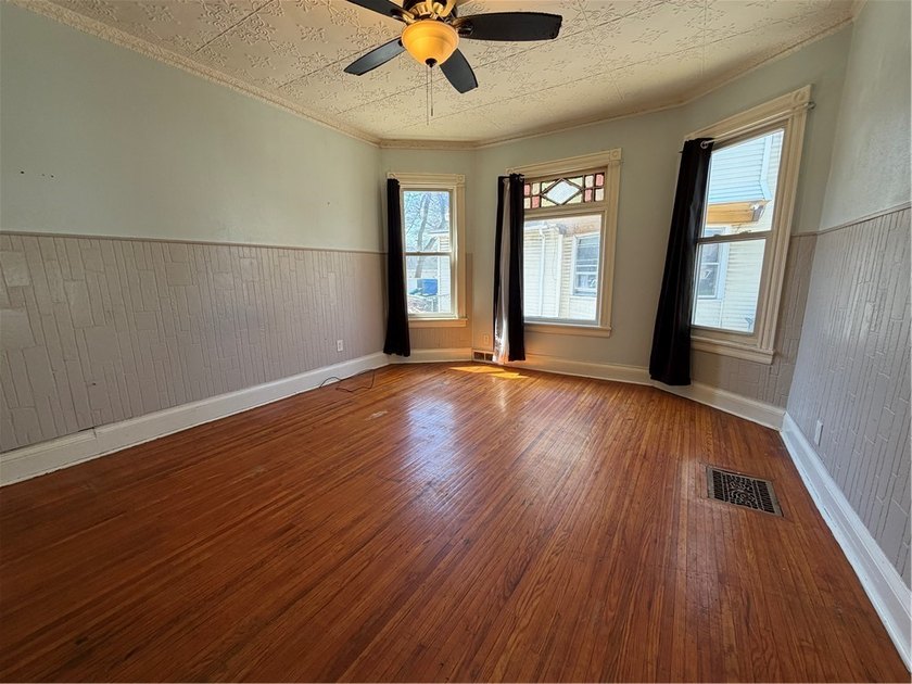 DEAL FELL THROUGH. NOT DUE TO THE PROPERTYpletely redone solid - photo 23