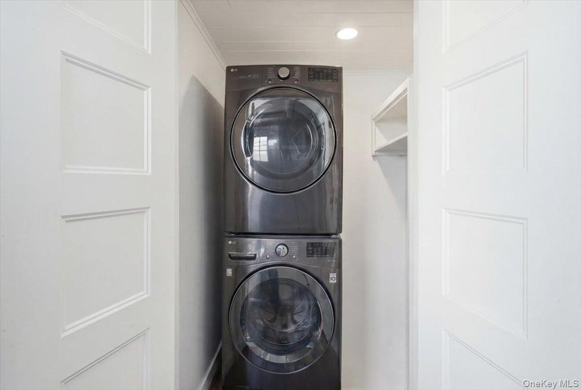 Welcome to this beautifully maintained and move-in ready ranch - photo 17