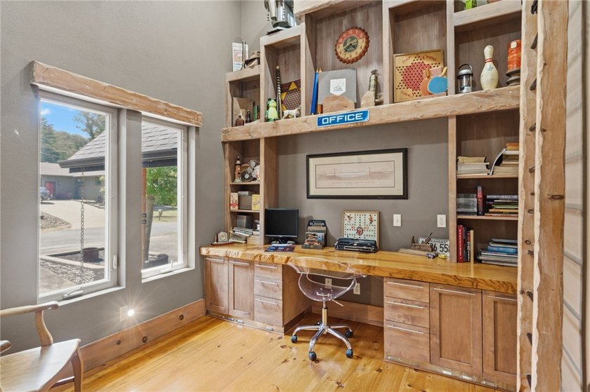 Remarkable Beaver Lake living in this custom built lake home - photo 24