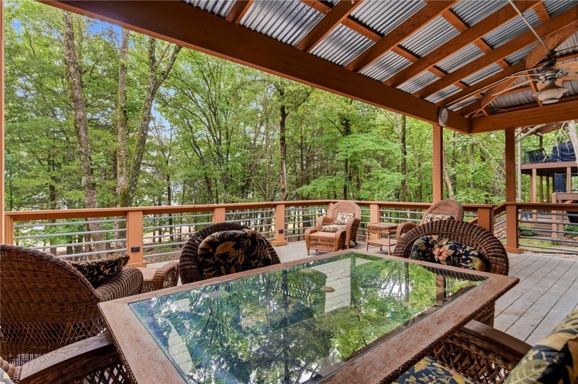 Remarkable Beaver Lake living in this custom built lake home - photo 46