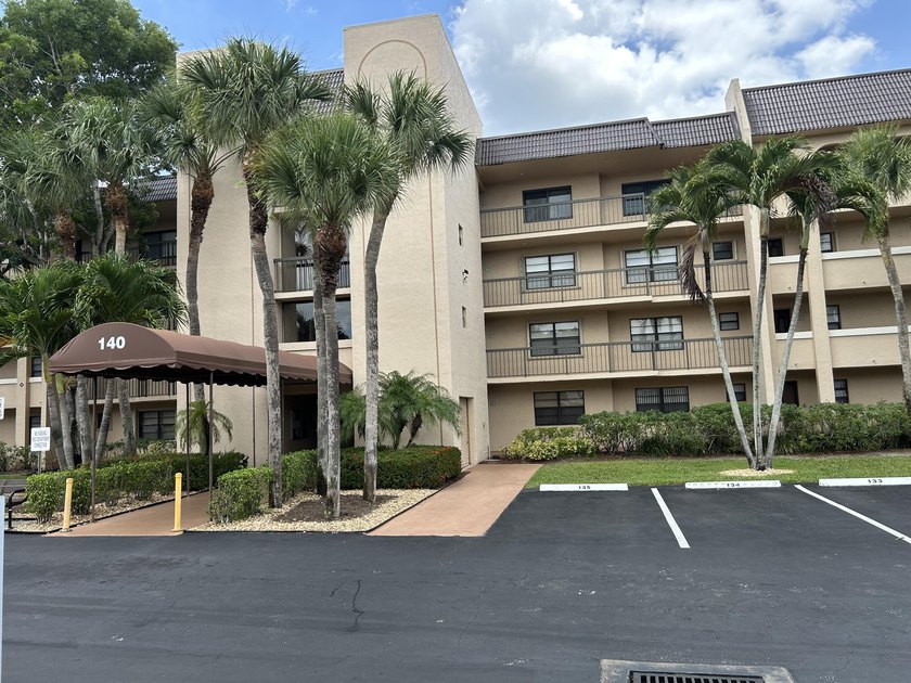Welcome to this beautifully updated 2-bedroom, 2-bathroom - photo 2