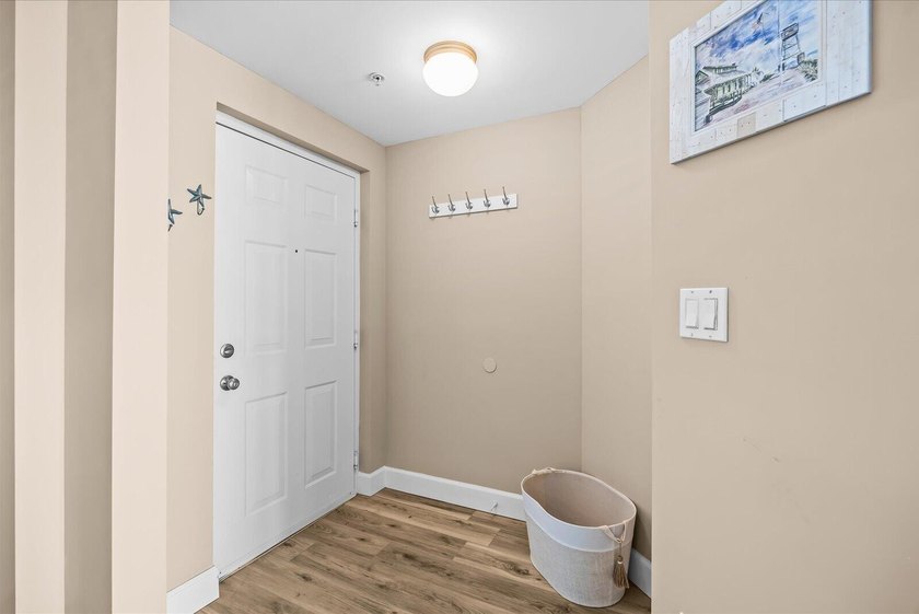 Waterfront condo living in the heart of Stuart's marina district - photo 5