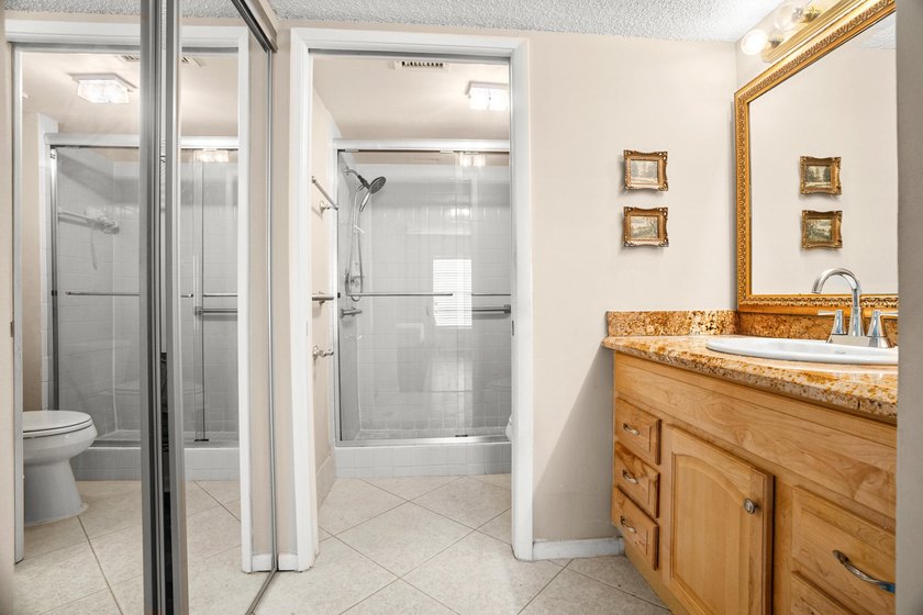 MUST SEE! 2 Bedroom,2 Bathroom Villa with 1-car garage. Garden - photo 16