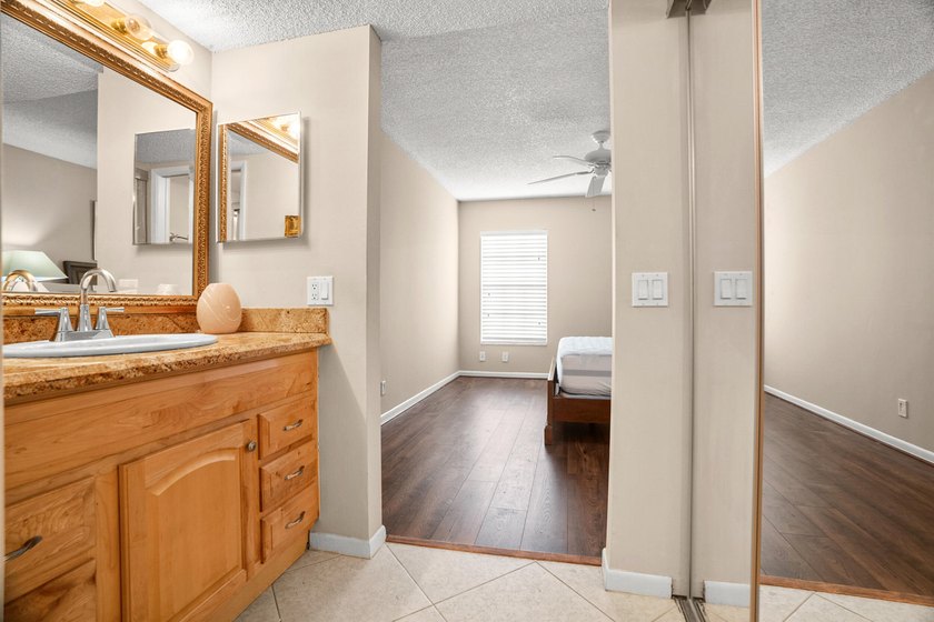 MUST SEE! 2 Bedroom,2 Bathroom Villa with 1-car garage. Garden - photo 17