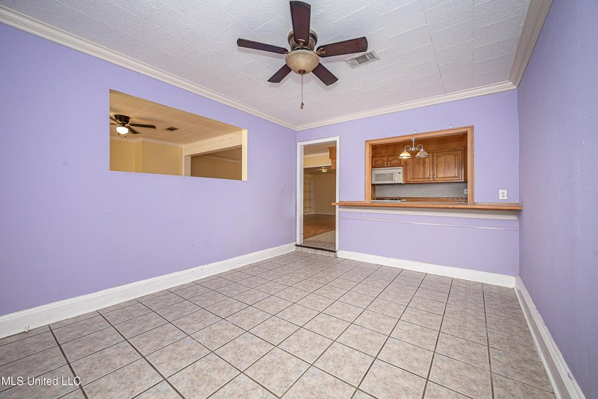 APPROVED SHORT SALE! 3 Bedrooms | 2 Bathrooms, Large bonus room - photo 20