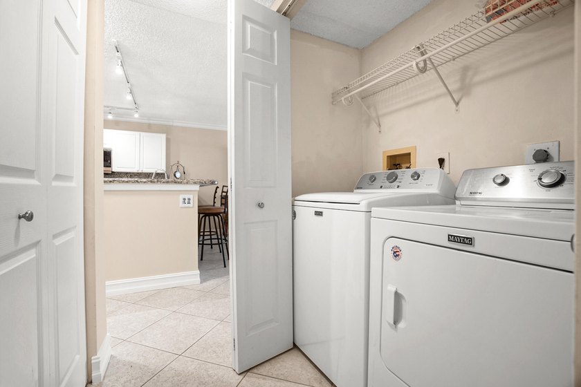 MUST SEE! 2 Bedroom,2 Bathroom Villa with 1-car garage. Garden - photo 23