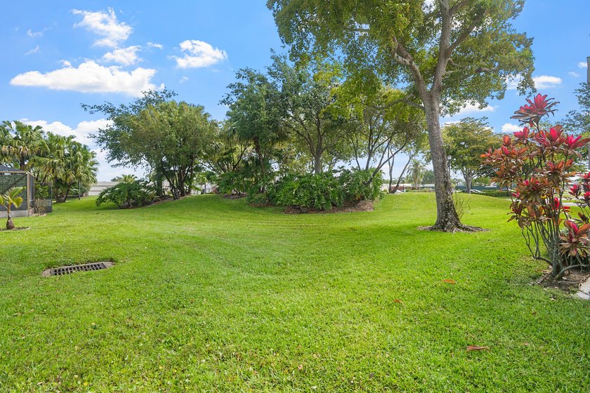 MUST SEE! 2 Bedroom,2 Bathroom Villa with 1-car garage. Garden - photo 25