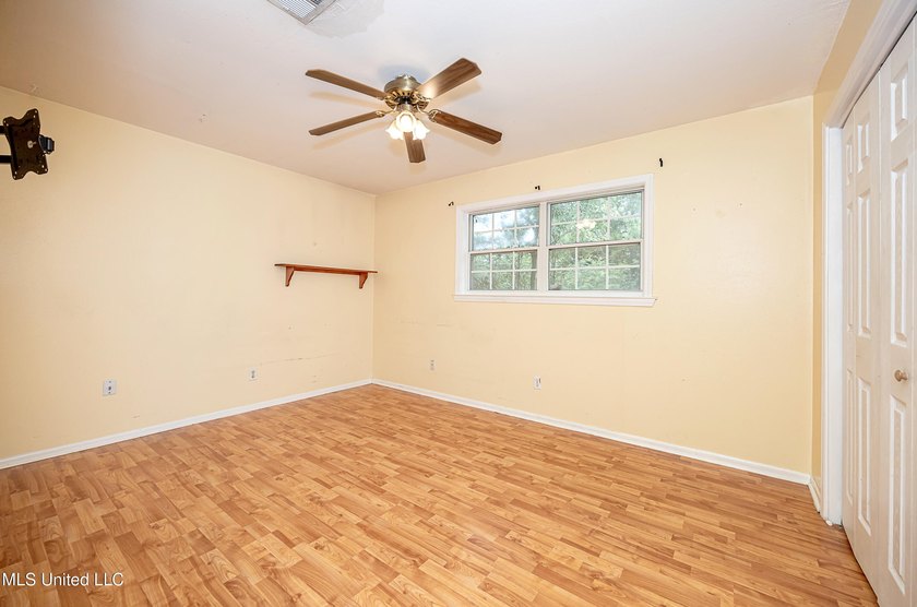 APPROVED SHORT SALE! 3 Bedrooms | 2 Bathrooms, Large bonus room - photo 27