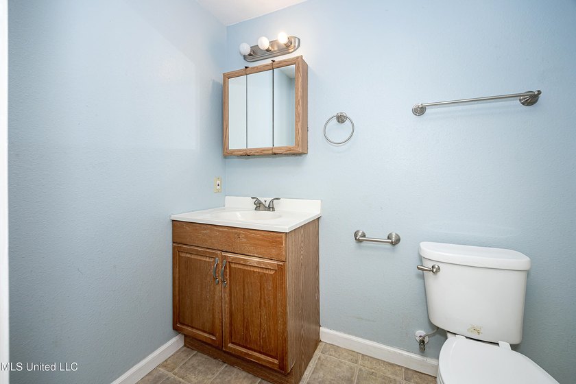 APPROVED SHORT SALE! 3 Bedrooms | 2 Bathrooms, Large bonus room - photo 36