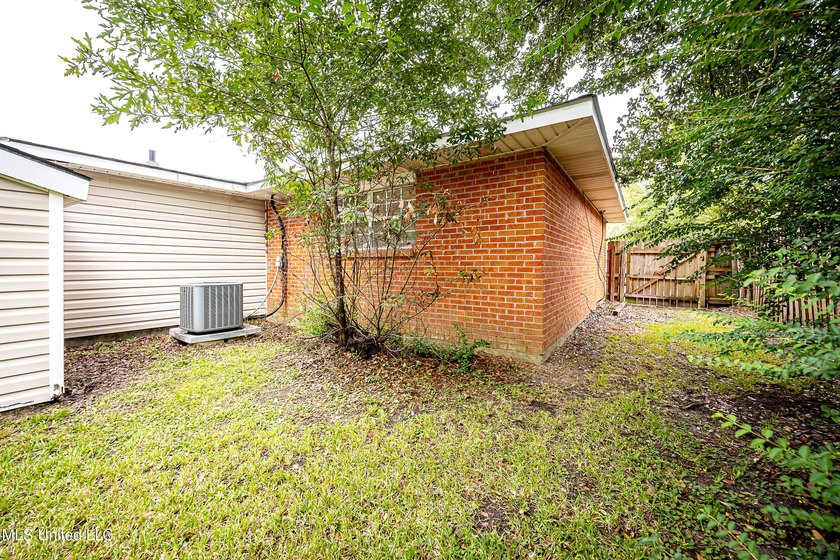 APPROVED SHORT SALE! 3 Bedrooms | 2 Bathrooms, Large bonus room - photo 42